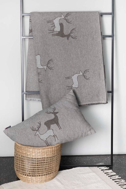 LUCA throw "pairs of stags"