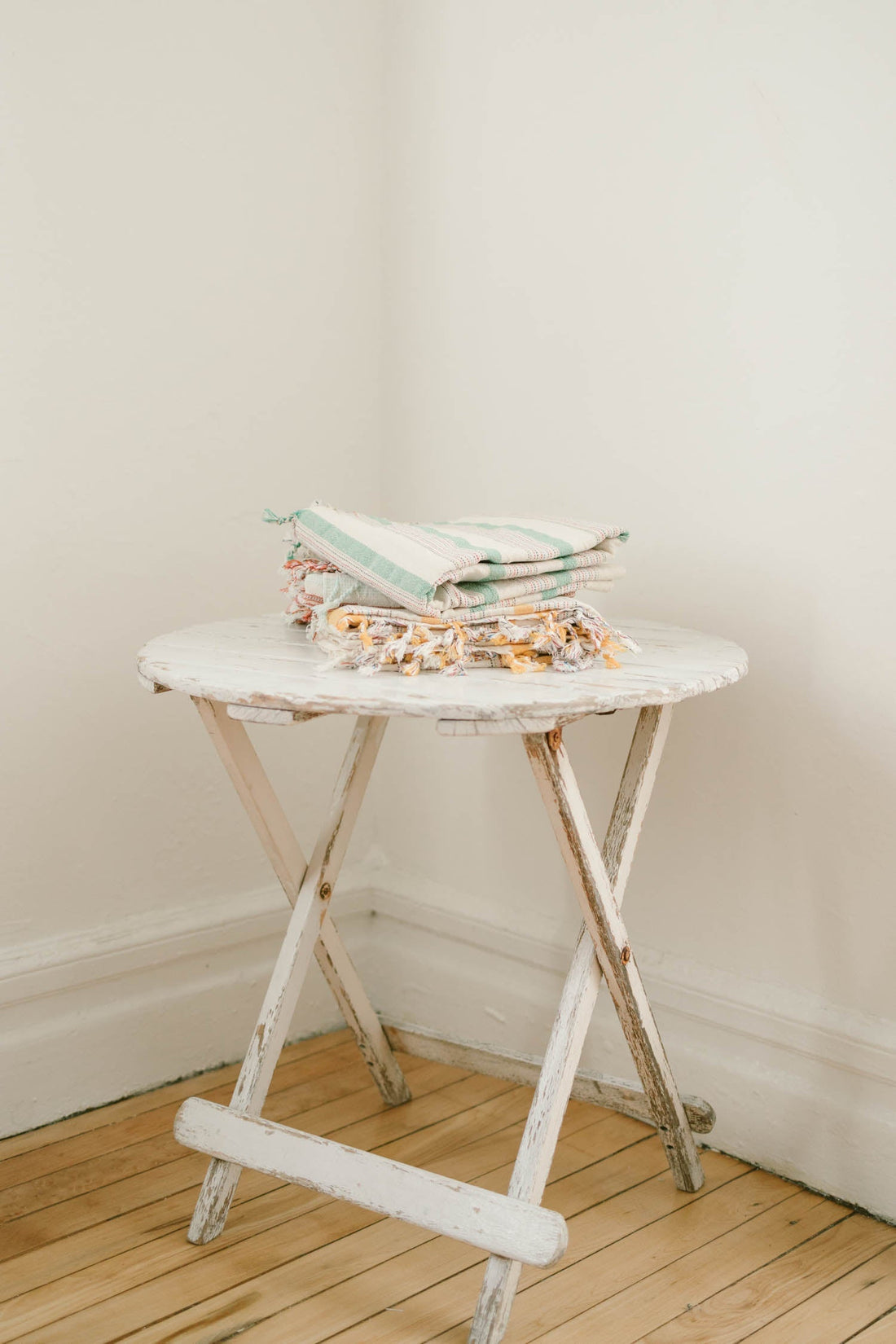 100% Turkish Cotton Yellow Ivory Montauk Hand Towel