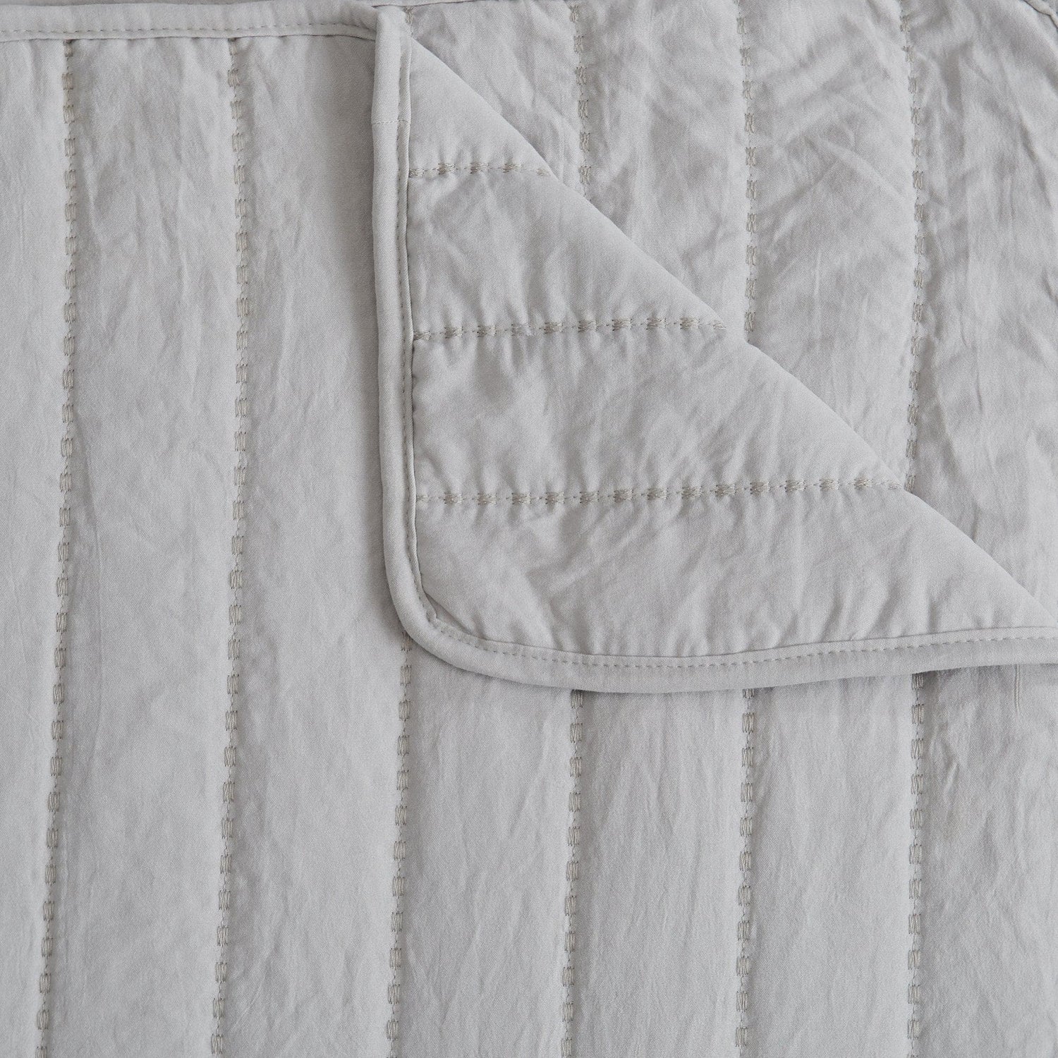 Solid Striped Quilt - Virginia Collection