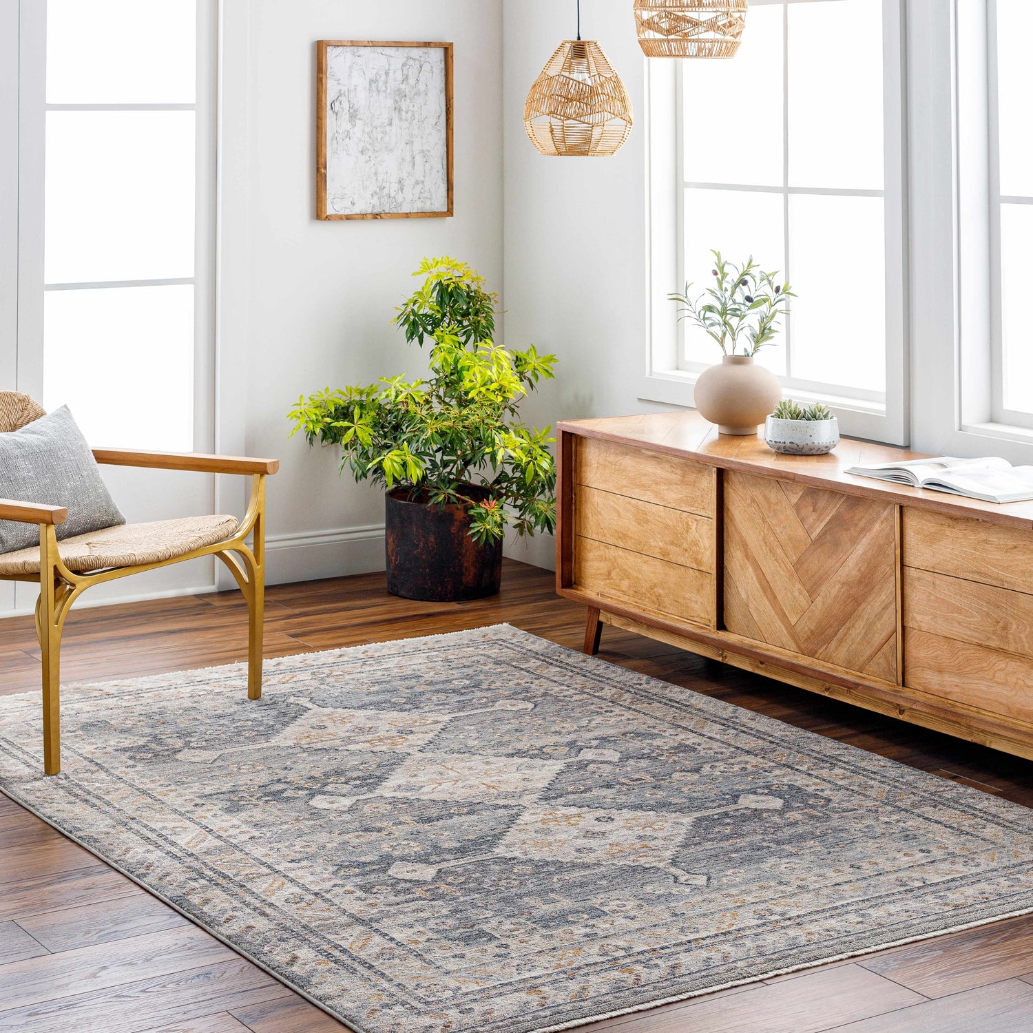 Lyam Luxe Rug with Fringes