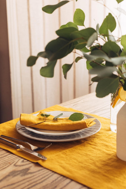 Linen Bundle: Runner &amp; 6 Napkins (Honey)